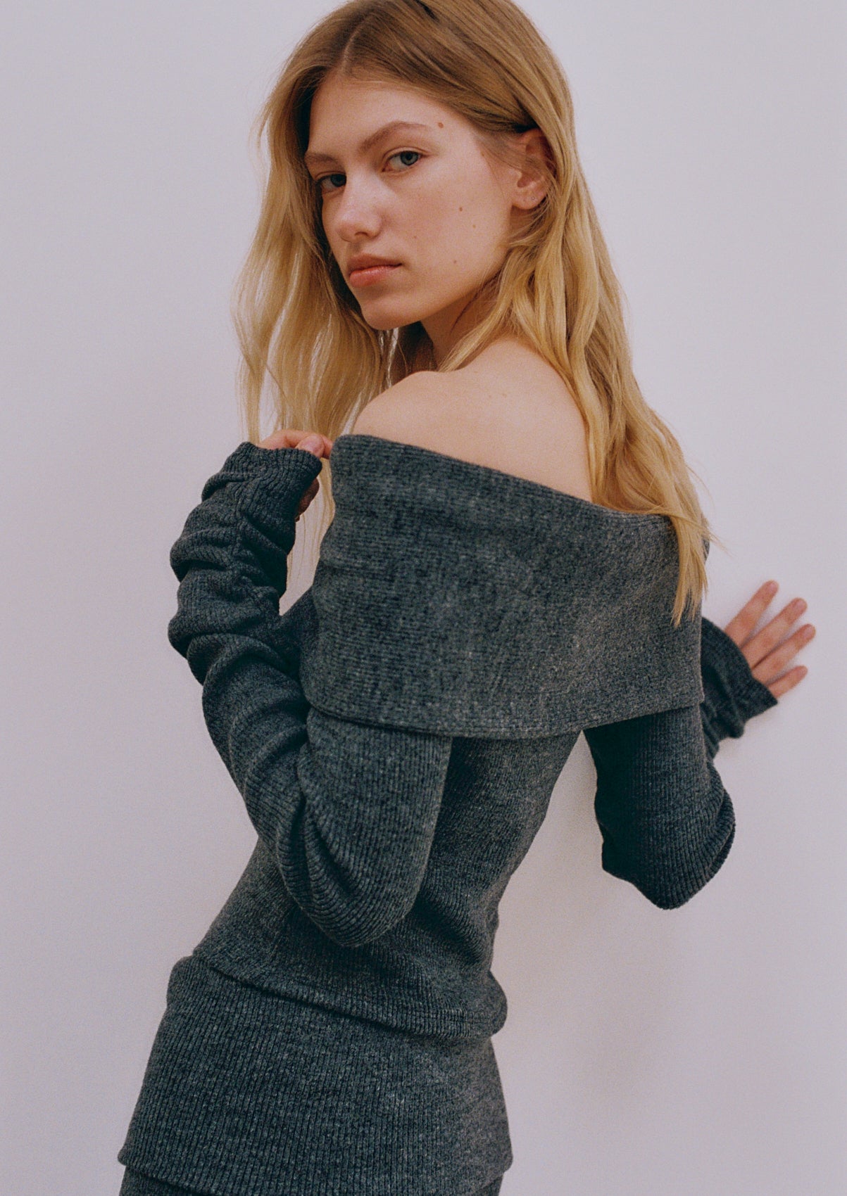 Caricia Gris Top