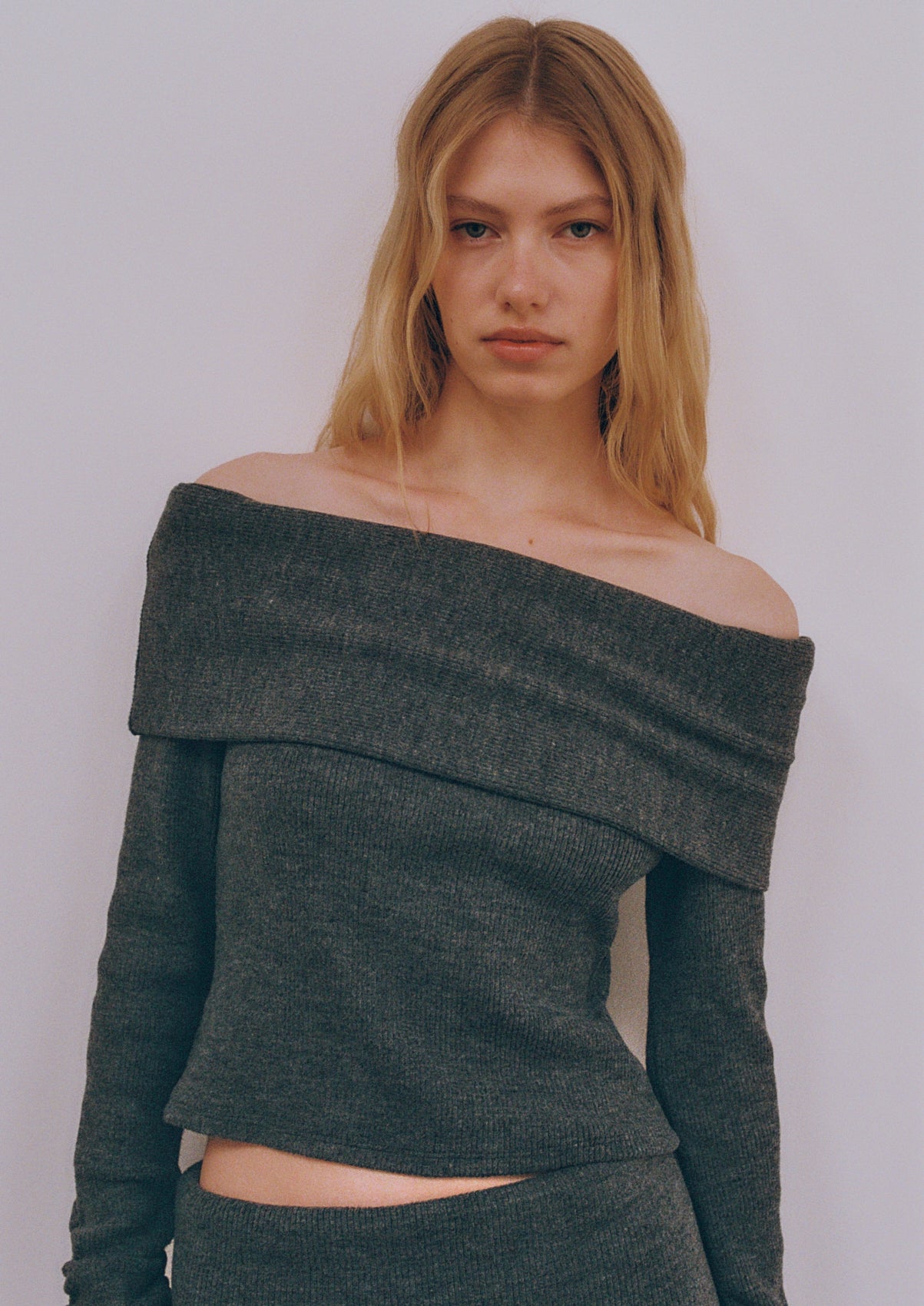 Caricia Gris Top